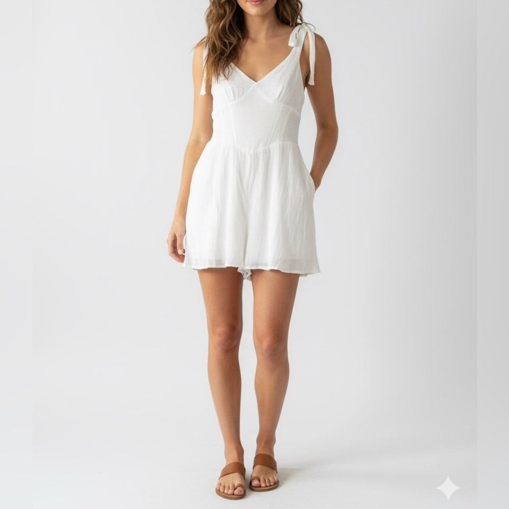 La Hearts Elegant White Dress